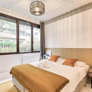Artist And Design Loft - 10 Guests - 5 Min From Metro Apartment