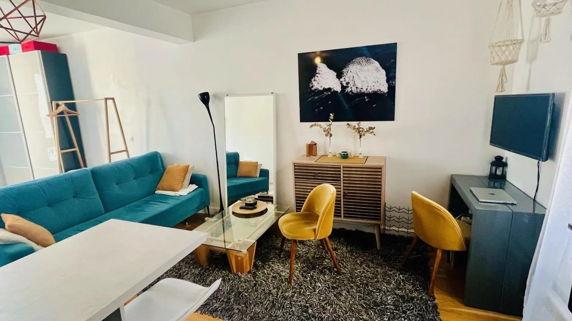 Beautiful Studio Near Canal Saint-Denis Paris Fransa